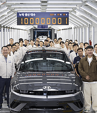 (from left) Moon Yong Moon, Head of Korean Metal Worker's Union Hyundai Motor Branch; Dong Seock Lee, President and Head of Domestic Productions and Chief Safety Officer at Hyundai Motor Company; and the customer who received the 100 millionth and first Hyundai Motor vehicle