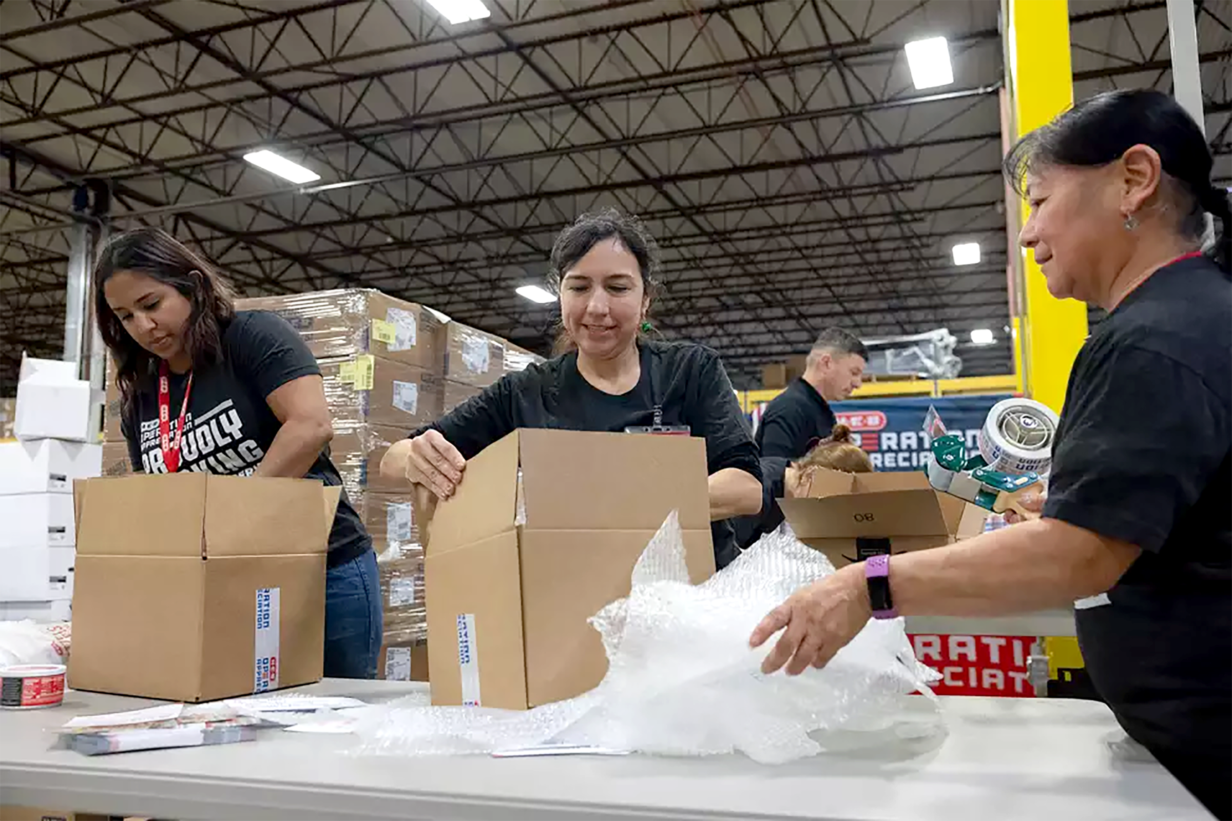 H-E-B Steps Up Big With $500K Donation And Truckloads Of Goods For ...