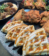 The Locker Room Sports Bar & Grill is also offering Friday Brunch, in addition to weekend brunch, from 11am-4pm this fall.
Photos: Visual Influence