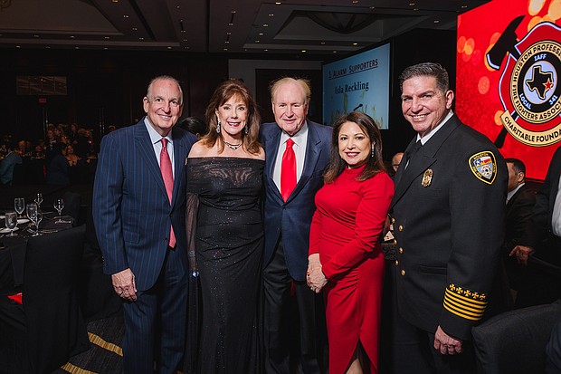 Alan & Elizabeth Stein, Gary Petersen, State Rep Mary Ann Perez & Houston Fire Chief Tom Munoz
Photo By Catchlight Group