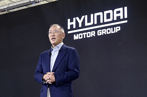 Hyundai Motor Reveals Bold and Efficient Hydrogen FCEV Concept Previewing New Design Language
