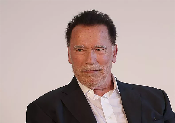 In an unexpected move, Arnold Schwarzenegger, a lifelong Republican and former California governor, announced his endorsement of Vice President Kamala …