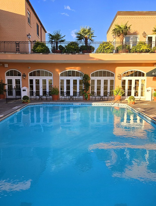 Hotel Monteleone Rooftop Pool