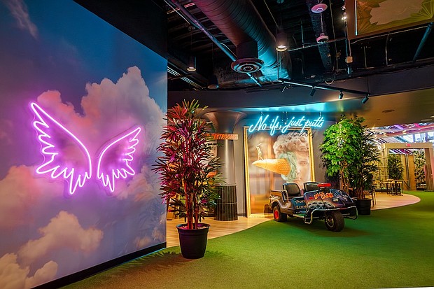 Holey Moley Houston Venue