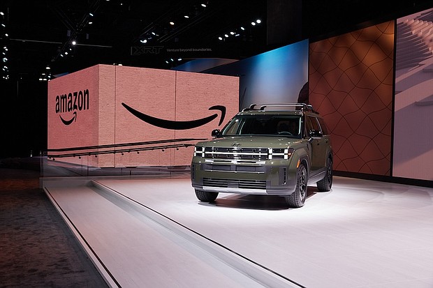 Hyundai and Amazon Partner to Deliver Innovative Customer Experiences and Cloud Transformation
At the 2023 Los Angeles Auto Show, Hyundai announces a strategic partnership with Amazon and introduces the 2024 Santa Fe to the North American market.