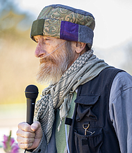 Activist Farid Alan Schintzius died last week at the home of his daughter.