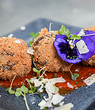Lavish Eats HTX catering offers gourmet platters of distinctive appetizers like Arancini (Wagyu beef cheesy risotto balls filled with fresh mozzarella and served with zesty marinara)./Photo: Visual Influence