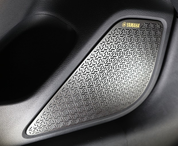 2025 Outlander Yamaha Driver's Speaker Grille