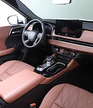 2025 Outlander new interior from side