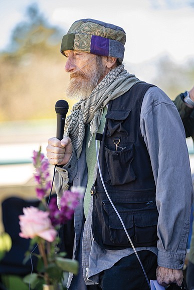 Farid Alan Schintzius died last week at the home of his daughter.