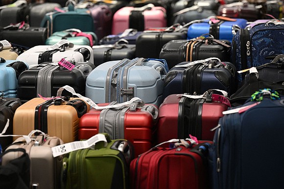 United Airlines travelers with lost luggage have a new tool to track their bags. If the lost bag has an …