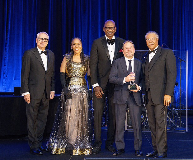 The Houston Area Urban League honored Steve Kean, CEO of the Greater Houston Partnership, with the Marguerite Ross Barnett Leadership Award.