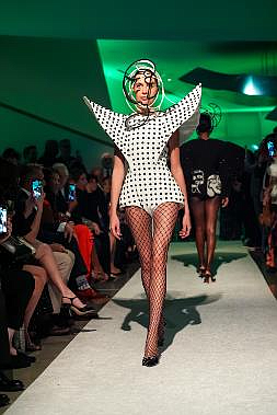 Model, Runway (Photography credit: PMC / Sean Zanni)