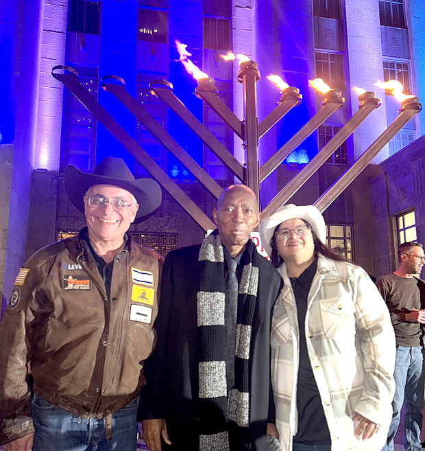 Sandra and Burt Levine with Congressman-elect Sylvester Turner