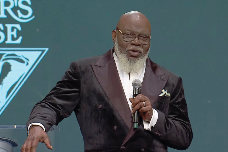 T.D. Jakes labels himself 'Bishop Lazarus' in return to pulpit | Richmond Free Press | Serving the African American Community in Richmond, VA