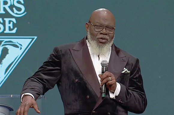 Saying, “I’m standing here as a testimony,” Bishop T.D. Jakes returned to his Dallas megachurch on New Year’s Eve for …