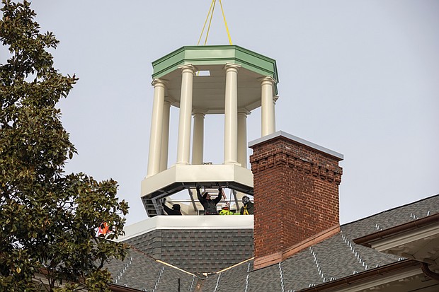 Richmond Public Schools marked a milestone in rebuilding William Fox Elementary School on Jan. 10 with a ceremonial topping off of the building’s cupola. Superintendent Jason Kamras,
Chief Operations Officer Dana Fox, elected officials, students and families gathered to witness
the dome placement, which began about 11 a.m. and concluded at 1 p.m. The school is scheduled to reopen this fall.