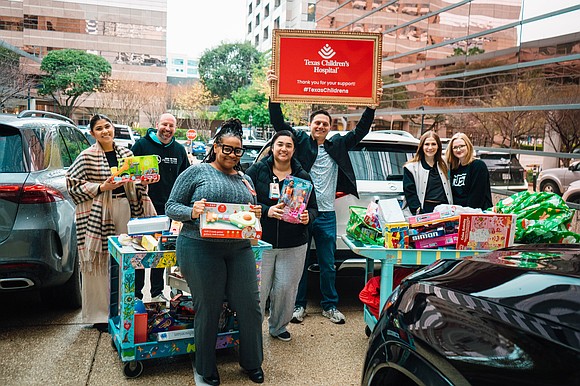 Mercedes-Benz of Sugar Land and Car Culture donated over $3,000 in toys to Texas Children’s Hospital, combining their love of … Mercedes-Benz of Sugar Land and Car Culture donated over $3,000 in toys to Texas Children’s Hospital, combining their love of …