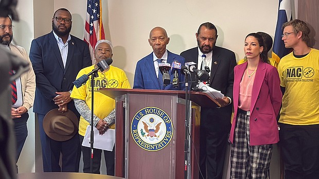 Congressman Sylvester Turner with Congressman Al Green stand with Texas Housers and community leaders, to addressed the racial discrimination in the Texas General Land Office’s (GLO) handling of Hurricane Harvey recovery funds.