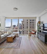 Lauren Shaw swapped her home in New York to go on a skiing vacation.
Mandatory Credit:	Courtesy Kindred via CNN Newsource