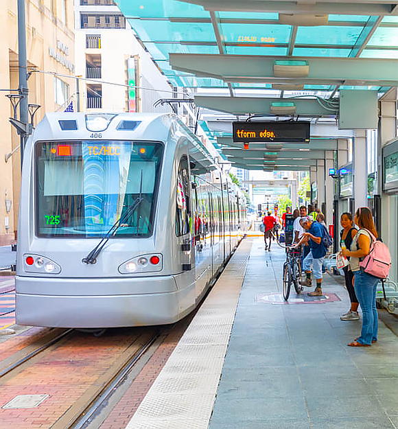 METRO restores Red Line service after downtown traffic signal timing adjustments, improving reliability and efficiency for Houston riders. METRO restores Red Line service after downtown traffic signal timing adjustments, improving reliability and efficiency for Houston riders.
