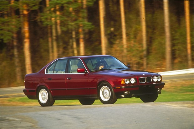1989 E34 5-Series Action 2