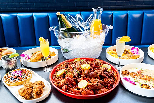 Sole Lounge’s new Weekend Brunch features a host of scrumptious Southern-inspired dishes, Mimosas and craft cocktails every Saturday and Sunday, from 11am – 6pm.
Photo: Visual Influence