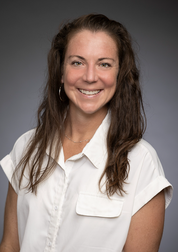 Dr. Anne Lippert