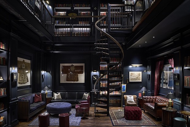 Hôtel Swexan's The Library/Photo Credit: Hôtel Swexan