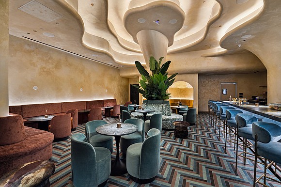 Houston’s cocktail scene reaches new heights with De Fortune, a hidden gem in Regent Square where global flavors, luxe design, …