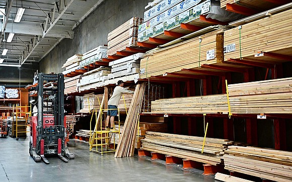 US homebuilders pulled back on projects in April amid whipsaw tariff announcements and growing fears of economic stress, new data …