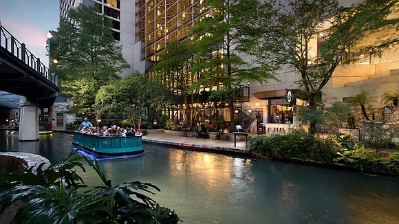 Ready for a Texas summer escape? Just a short drive from Houston, San Antonio’s River Walk awaits with luxury hotels, …