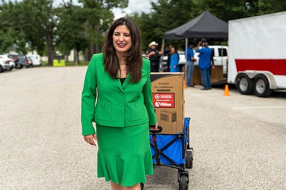 Harris County Precinct 4 launches a summer relief program, providing 250 portable A/C units to vulnerable residents amid rising Texas …