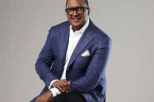 Dr. Mathew Knowles