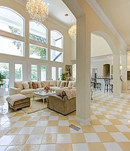 Venue entrance before the renovation

(Photo: Waverly Manor)