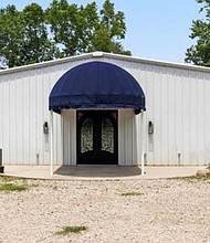 Event venue interior before the renovation

(Photo: Waverly Manor)