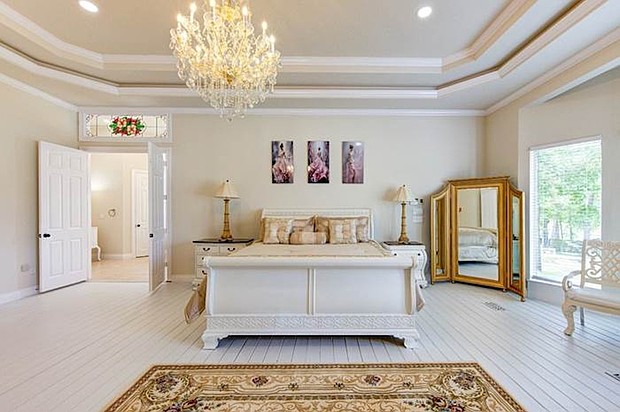 Estate Residence Master Bedroom after the renovation

Photos: Prisma Media