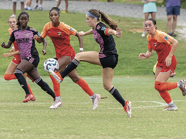 Real Colorado of Denver, in red, edged Sting of Dallas, Texas, in black and pink, 2-1, in the U17 ECNL Girls National Finals on Monday, July 21.