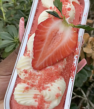 Strawberry Crunch Mini Cake