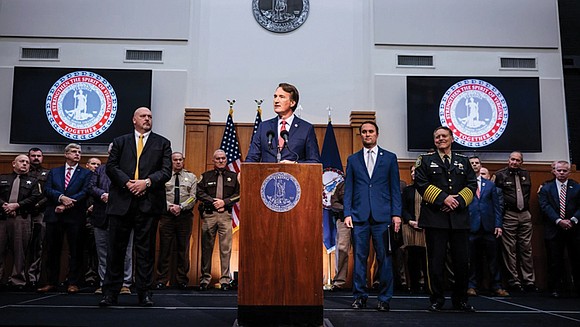 Gov. Glenn Youngkin said Monday that he supports a U.S. Defense Department change that would permit National Guard units to …