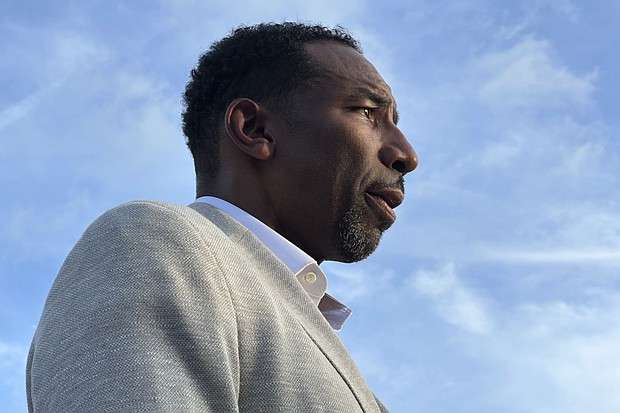 Atlanta Mayor Andre Dickens speaks at a news conference following a shooting near the US Centers for Disease Control and Prevention and Emory University in Atlanta.
Mandatory Credit:	Jeff Amy/AP via CNN Newsource