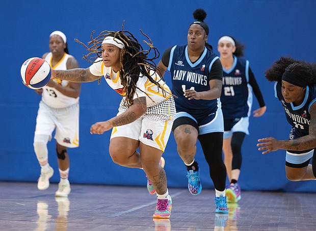 Moe Kinard (#20) of the Richmond Roadrunners pushes the pace down the court against the Maryland Lady Wolves on Saturday, Aug. 23, at the Henrico Sports & Events Center. Despite Kinard’s effort, Richmond fell 56-71.