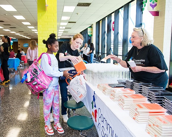 Communities In Schools of Houston kicked off the new school year with a back-to-school celebration at Forest Brook Middle School, … Communities In Schools of Houston kicked off the new school year with a back-to-school celebration at Forest Brook Middle School, …