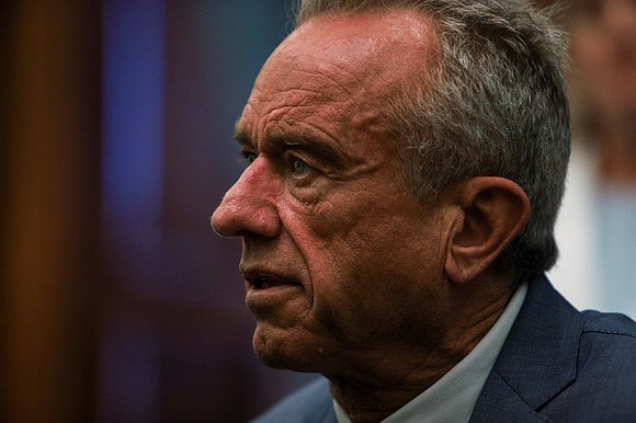 More than 1,000 current and former employees of the US Department of Health and Human Services wrote a letter to …