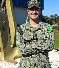 Petty Officer 3rd Class Jarek Dziubarczyk/ Mass Communication Specialist 2nd Class
Andrew Hanchar