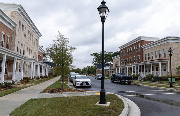 Newly constructed units at Creighton Renaissance
unveiled Sept. 16 by the Richmond Redevelopment and
Housing Authority, in partnership with The Community
Builders and the City of Richmond