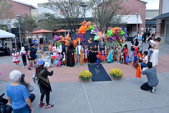 Get ready for a hauntingly fun afternoon at Houston Premium Outlets’ Spook-tacular Halloween Event on October 25!