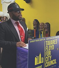 Tavares Floyd speaks at a hair salon during a news conference shortly before Election Day last year, when questions began arising about his campaign finance filings.