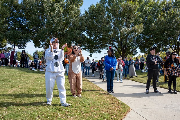 Fall Festivities in full swing at Midtown Green-Hundreds of area residents embraced the fall spirit at the Scott’s Addition Pumpkin Festival on Saturday, Oct. 25. Held from noon to 6 p.m. at Midtown Green, the free, family-friendly event featured live music, more than 70 food trucks, a kids zone and a costume contest for kids, pets and adults. Attendees enjoyed local cuisine, beverages and entertainment throughout the afternoon. The event was organized by Three One One Productions and benefited NextUp RVA, a nonprofit that supports youth development through after-school programs. (Sandra Sellars/Richmond Free Press)
