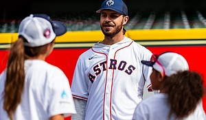 Astros pitcher Spencer Arrighetti training with the kids